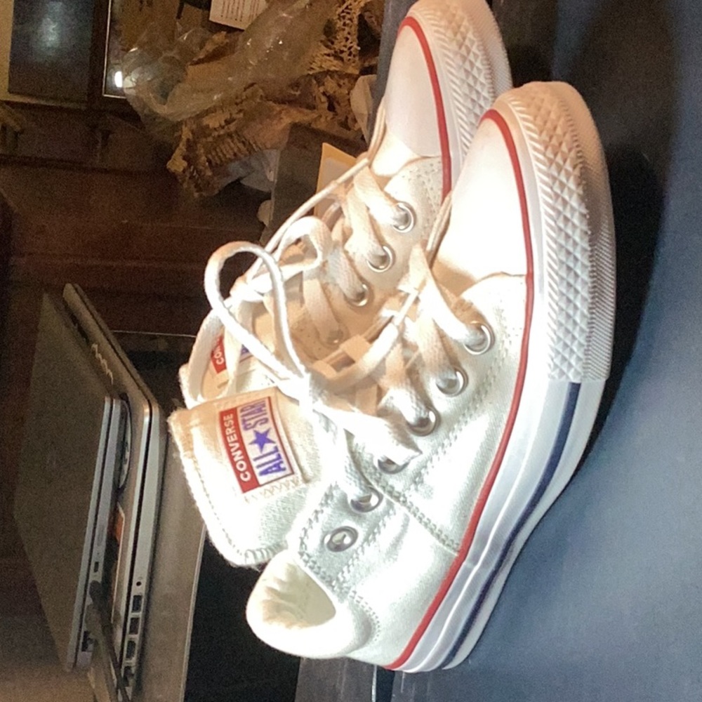 CONVERSE WOMENS CHUCK TAYLOR ALL STAR MADISON SNEAKER - WHITE Size 6.5